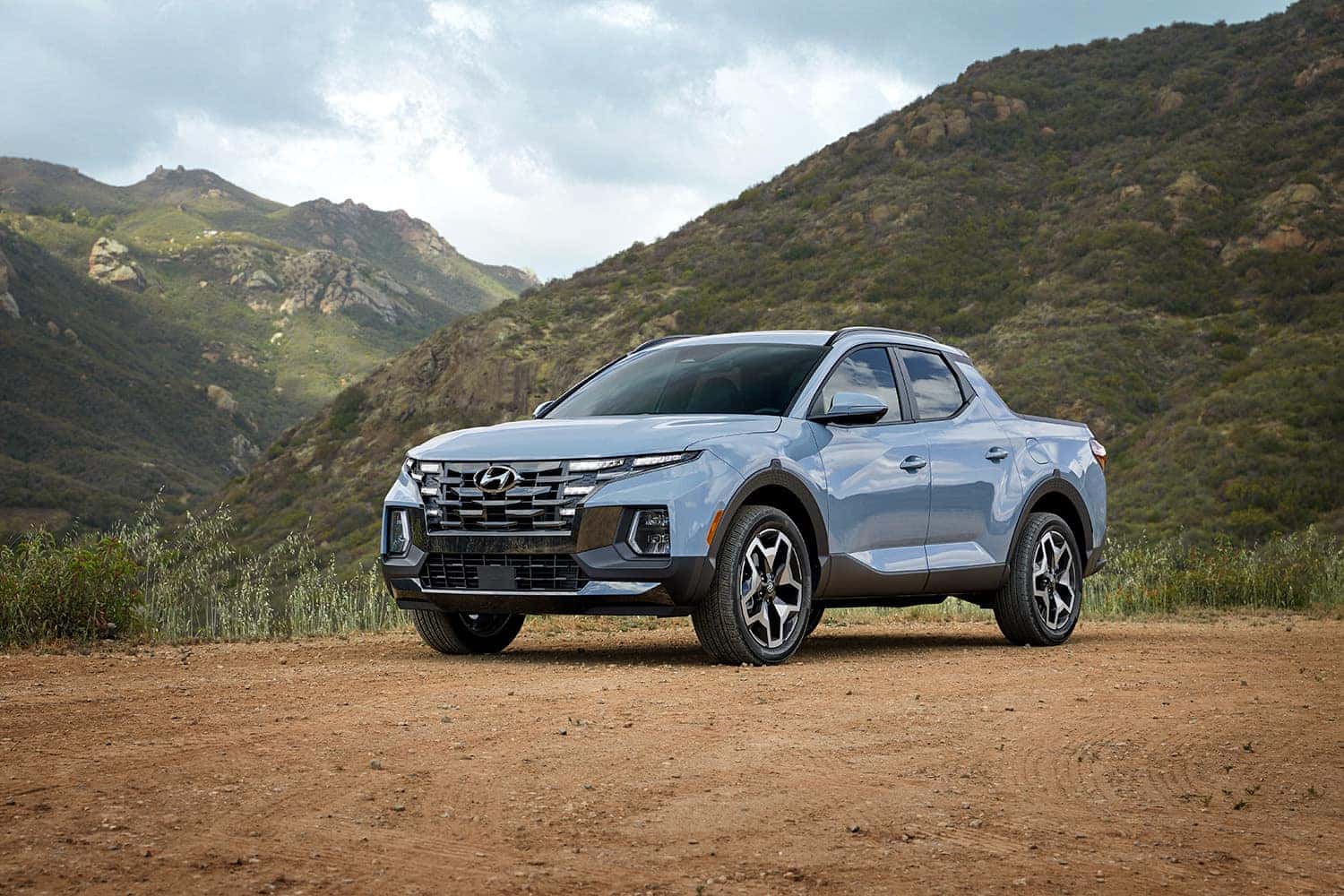 Front view of 2023 Hyundai Santa Cruz in the mountains | 2023 Hyundai Santa Cruz at Haddad Hyundai