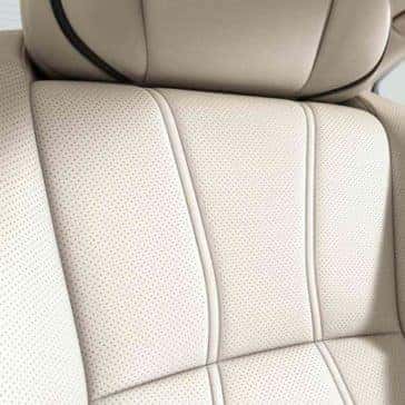 2018 Acura RLX seating