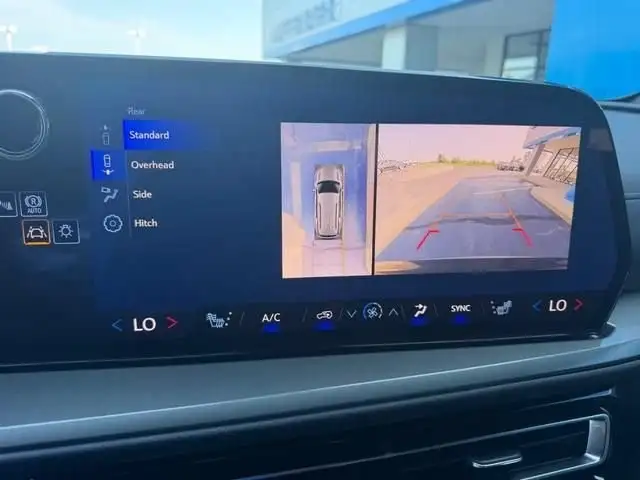 2027 Chevrolet Traverse Dash