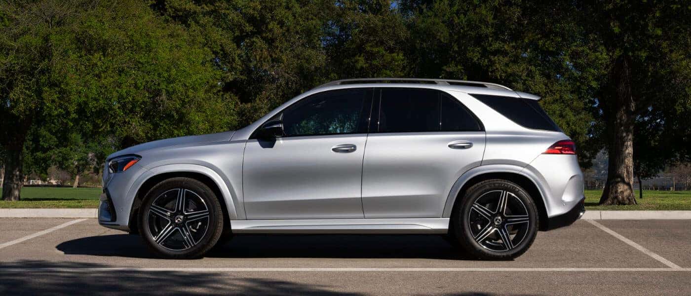 2026 Mercedes-Benz GLE SUV Exterior In Parking Lot