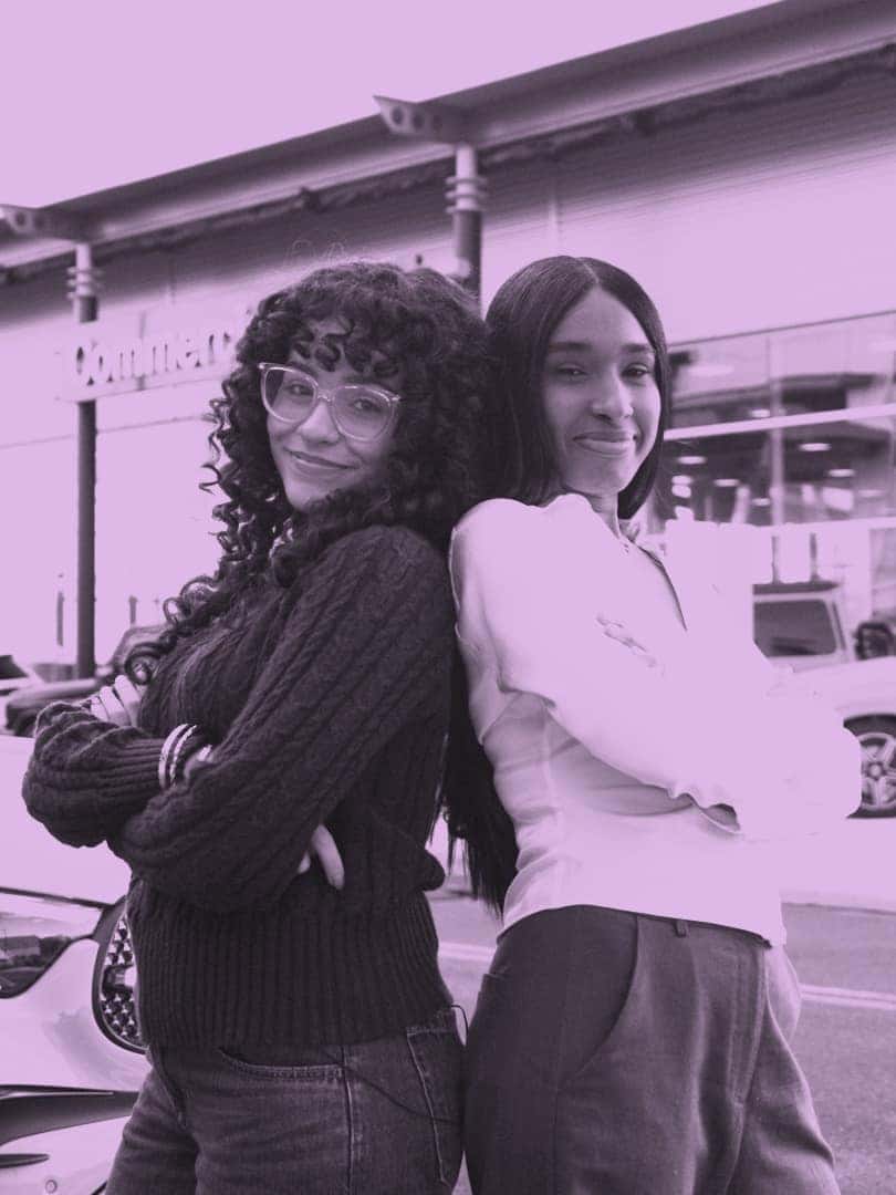 Eydira y Alaina Posando