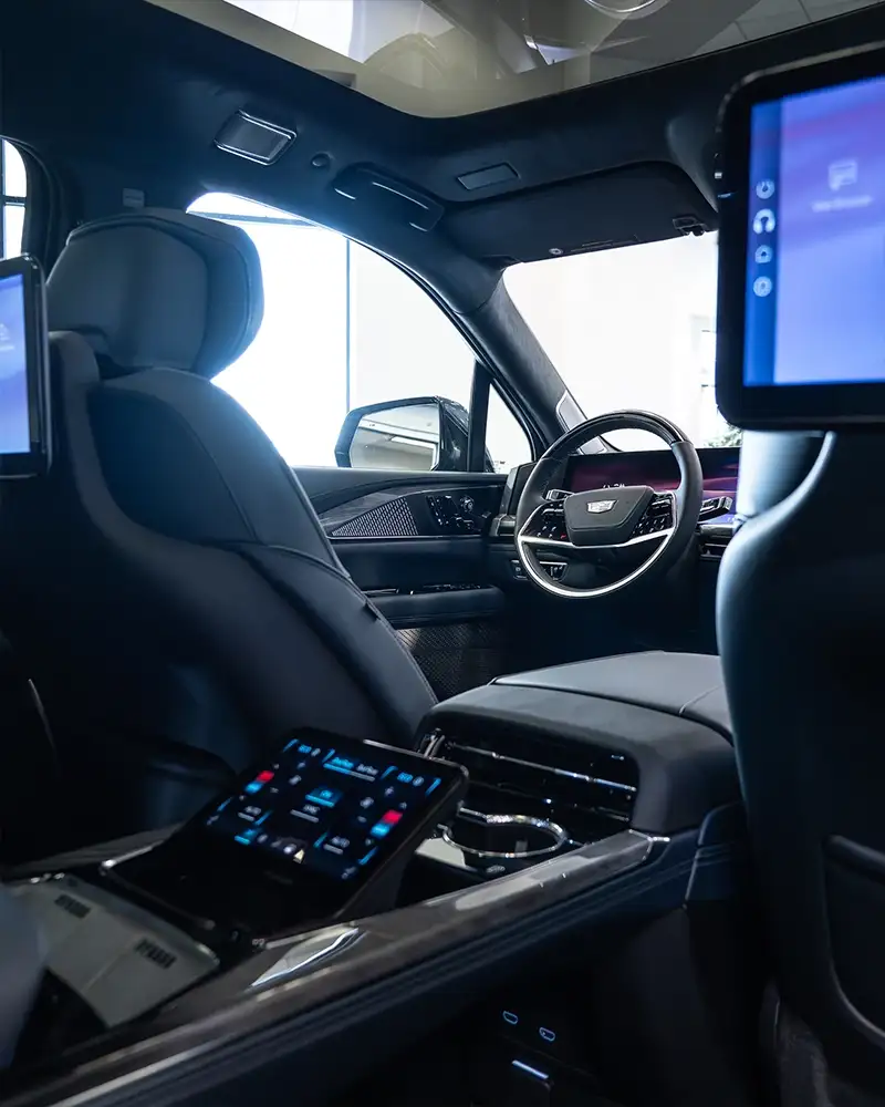 Cadillac Escalade IQ Magnus Metal Frost