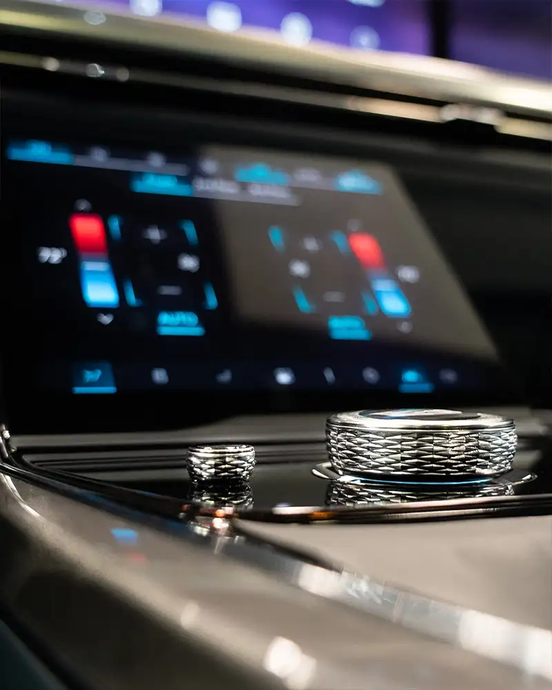 Cadillac Escalade IQ Magnus Metal Frost