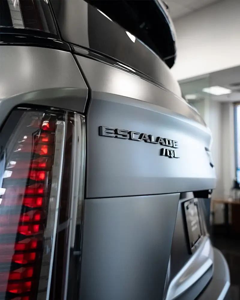 Cadillac Escalade IQ Magnus Metal Frost