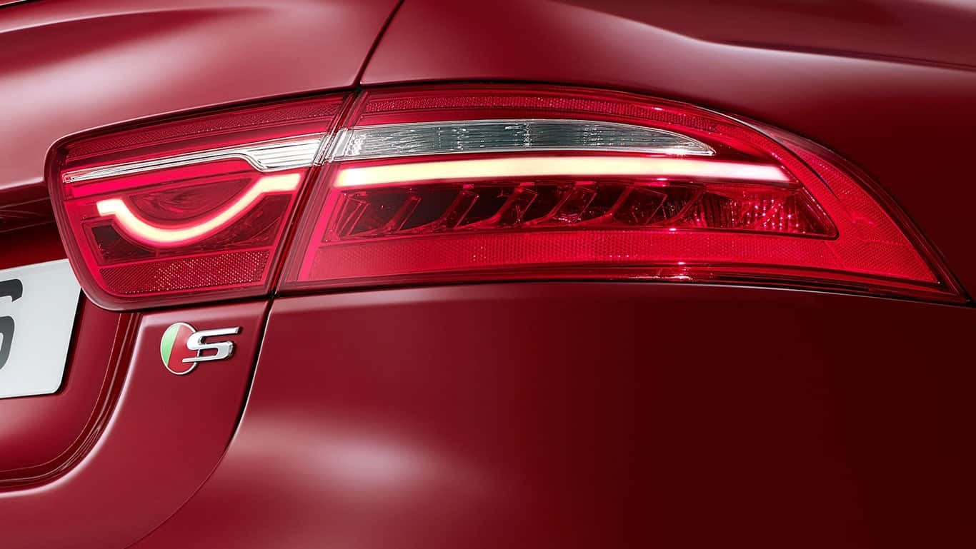 2018 Jaguar XE Taillight