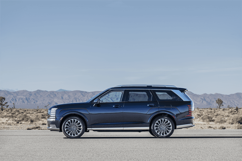 Black 2027 Hyundai Palisade parked in desert