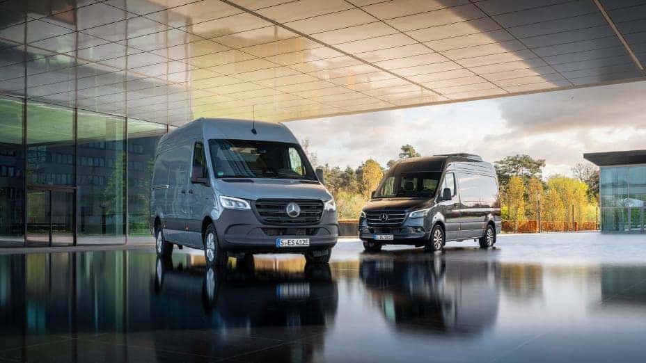 2025 Sprinter Cargo & Crew Van 2500/3500 All-Wheel-Drive and Rear-Wheel-Drive
