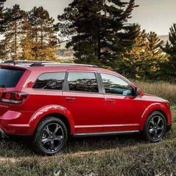 2019-Dodge-Journey-in-Field
