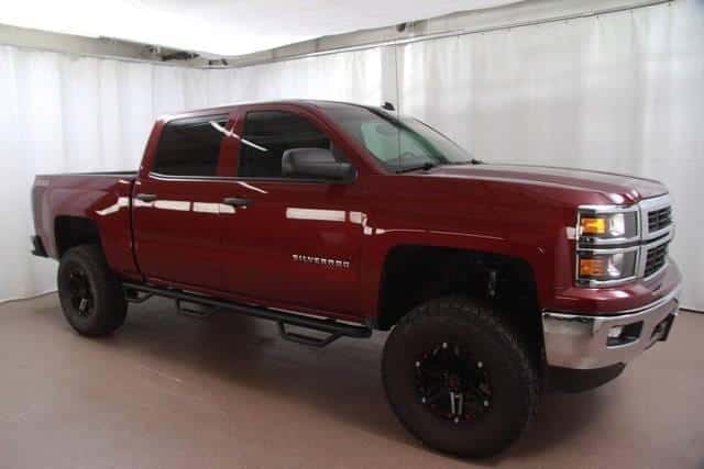 Chevrolet silverado hot sale red