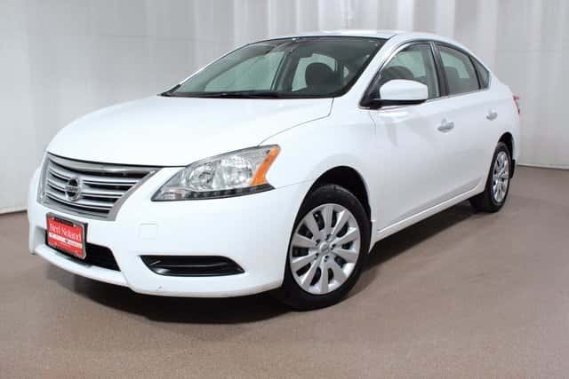 2015 nissan sentra sv white