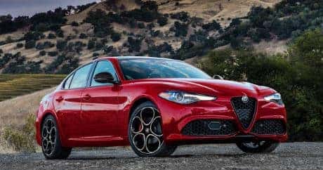 2022 ALFA ROMEO GIULIA SPRINT & TI AWD - SAVE UP TO $10,000 OFF MSRP!*