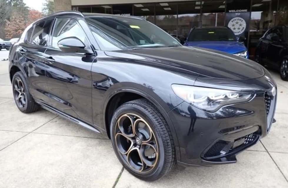 2025 Alfa Romeo Stelvio Intensa AWD- $10,539 OFF STELVIO INTENSA  AWD!*