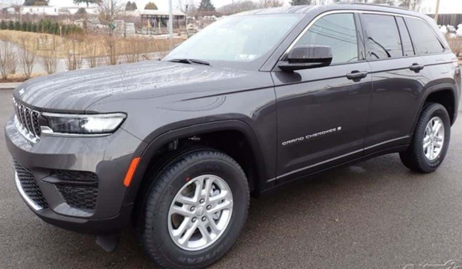 2025 Jeep Grand Cherokee Limited 4x4- Lease for $239/month!*