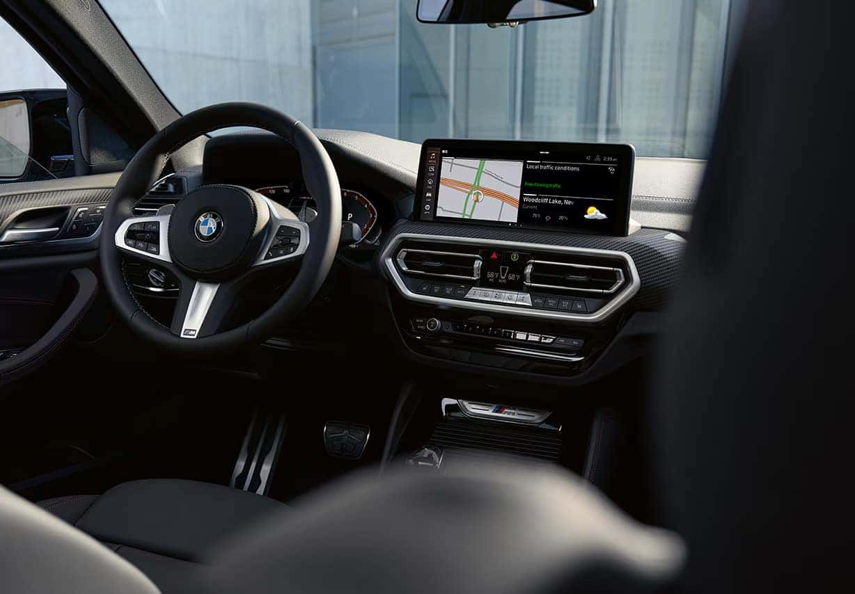 interior advanced tech set up in the 2025 bmw x4