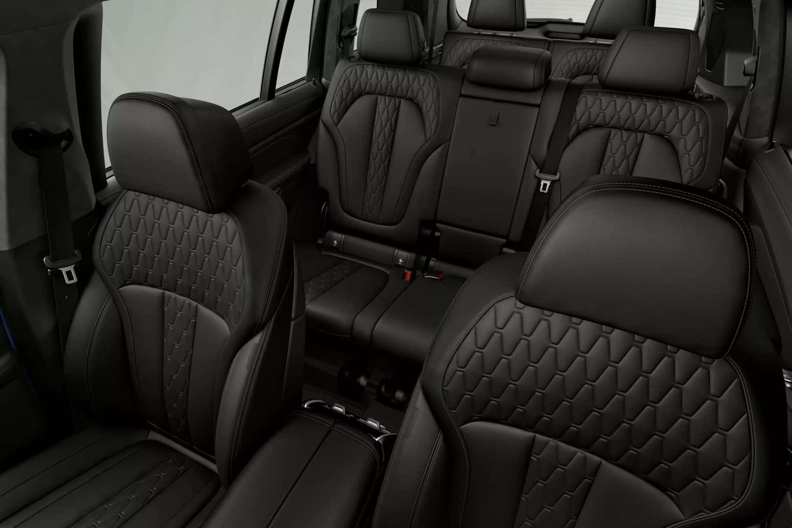 2027 BMW X7 interior space compared with Mercedes-Benz GLS 450