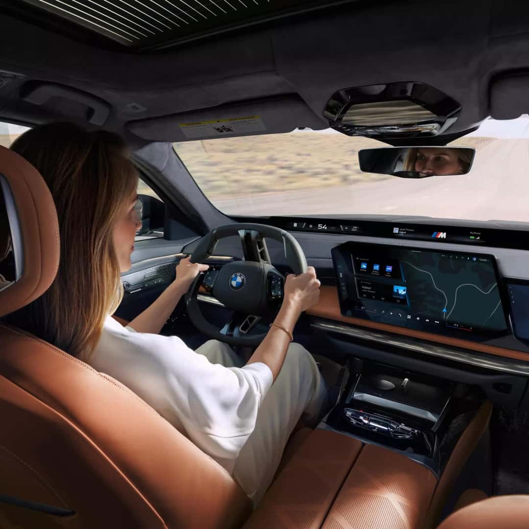 2027 BMW i7 BMW Panoramic iDrive and Operating System X